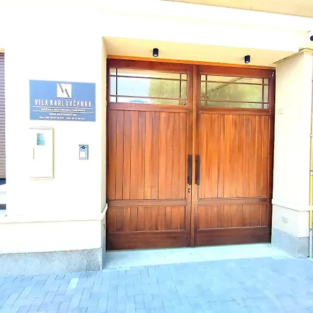 Karlovcanka Smestaj U Centru Sremskih Karlovaca Lejlighed