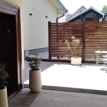 Karlovcanka Smestaj U Centru Sremskih Karlovaca Appartamento