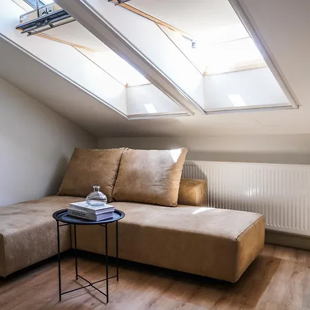 Karlovcanka Smestaj U Centru Sremskih Karlovaca