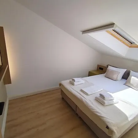 Lejlighed Karlovcanka Smestaj U Centru Sremskih Karlovaca