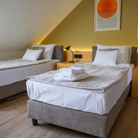 Karlovcanka Smestaj U Centru Sremskih Karlovaca Appartamento