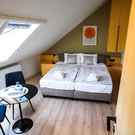 Karlovcanka Smestaj U Centru Sremskih Karlovaca Lejlighed *