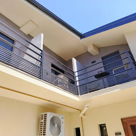 Karlovcanka Smestaj U Centru Sremskih Karlovaca