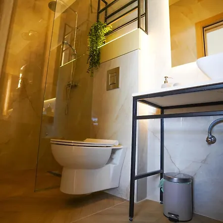 Karlovcanka Smestaj U Centru Sremskih Karlovaca Appartamento Sremski Karlovci