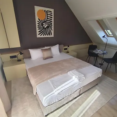 Karlovcanka Smestaj U Centru Sremskih Karlovaca