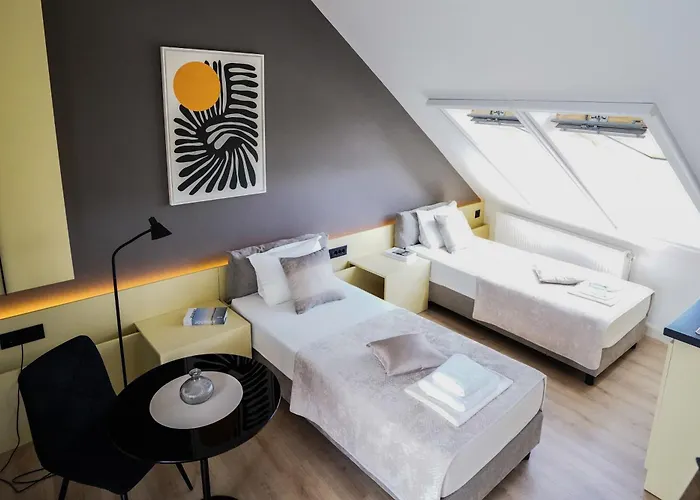 아파트 Karlovcanka Smestaj U Centru Sremskih Karlovaca *