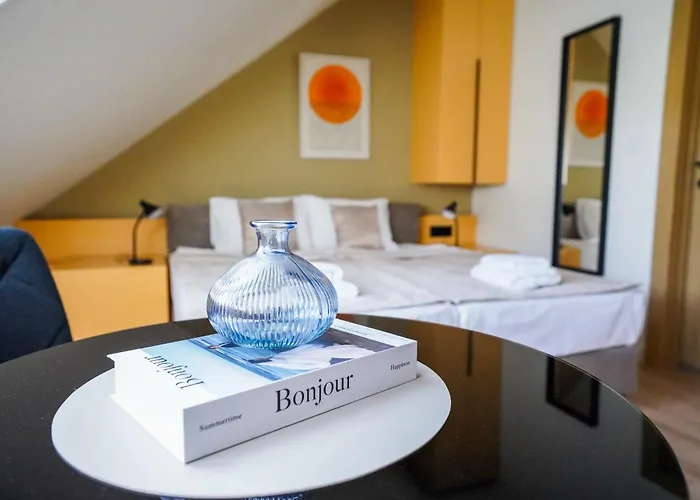 Karlovcanka Smestaj U Centru Sremskih Karlovaca 아파트