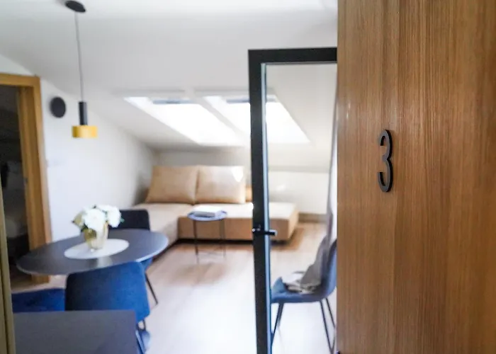 Karlovcanka Smestaj U Centru Sremskih Karlovaca *