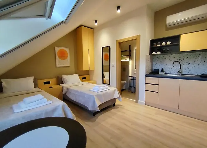 Karlovcanka Smestaj U Centru Sremskih Karlovaca 아파트