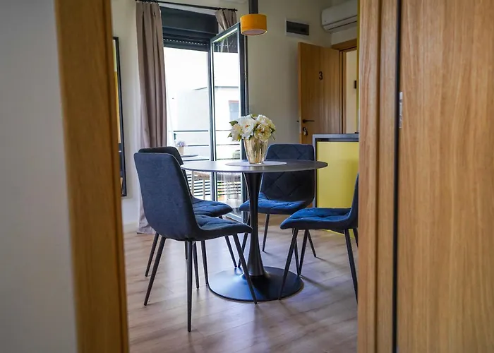 아파트 Karlovcanka Smestaj U Centru Sremskih Karlovaca *