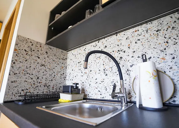 Karlovcanka Smestaj U Centru Sremskih Karlovaca * 스렘스키카를로브치