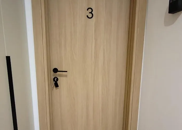 아파트 Karlovcanka Smestaj U Centru Sremskih Karlovaca 스렘스키카를로브치