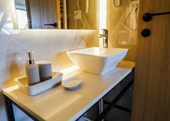 Karlovcanka Smestaj U Centru Sremskih Karlovaca *