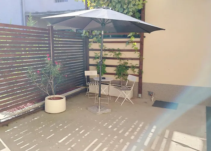 Karlovcanka Smestaj U Centru Sremskih Karlovaca * 스렘스키카를로브치