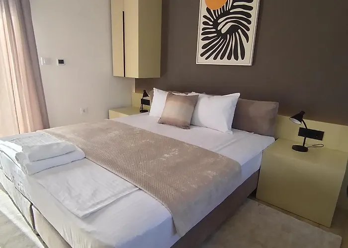 Karlovcanka Smestaj U Centru Sremskih Karlovaca 스렘스키카를로브치